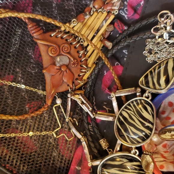 Costume Jewelry Bundle - Picture 5 of 11